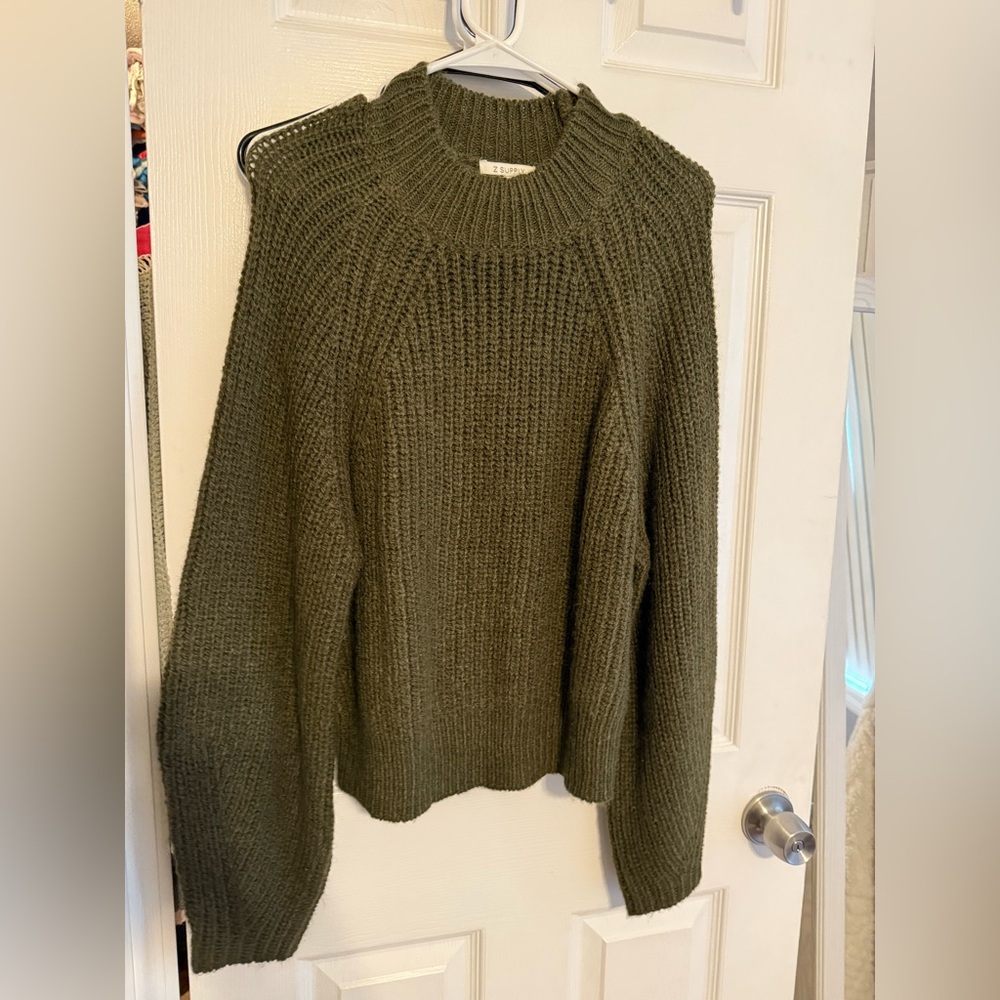 Elegant Olive Women's Crew Neck Sweater